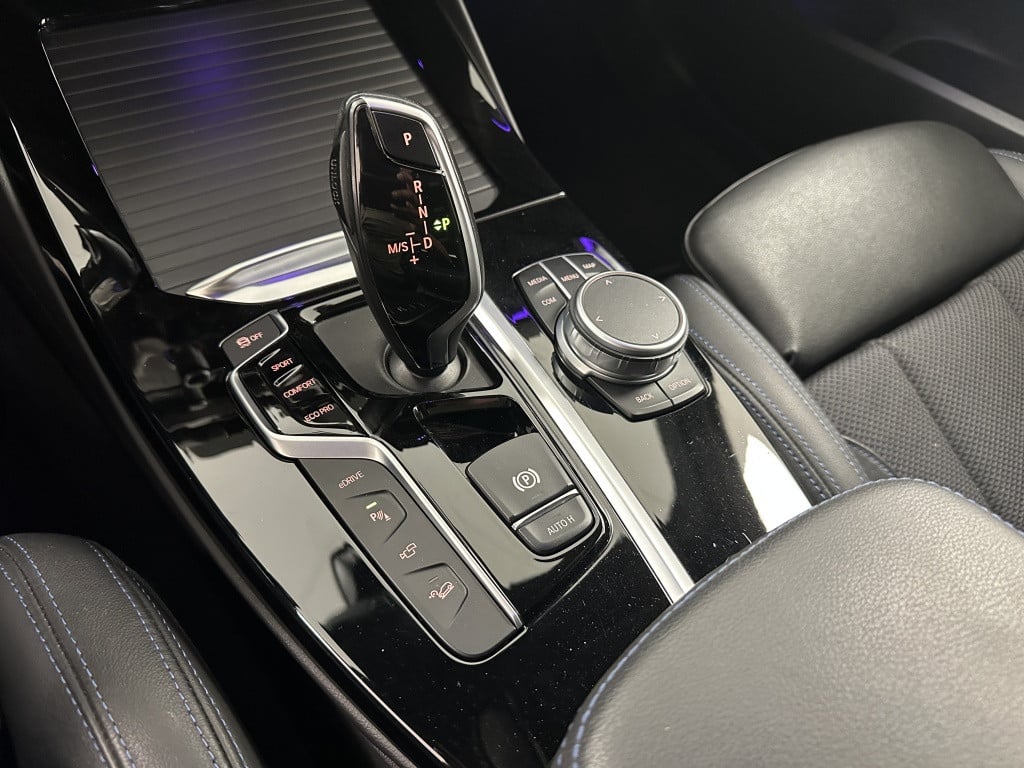 BMW X3 xdrive30e m-sport | adaptief cruise | trekhaak | head-up-display