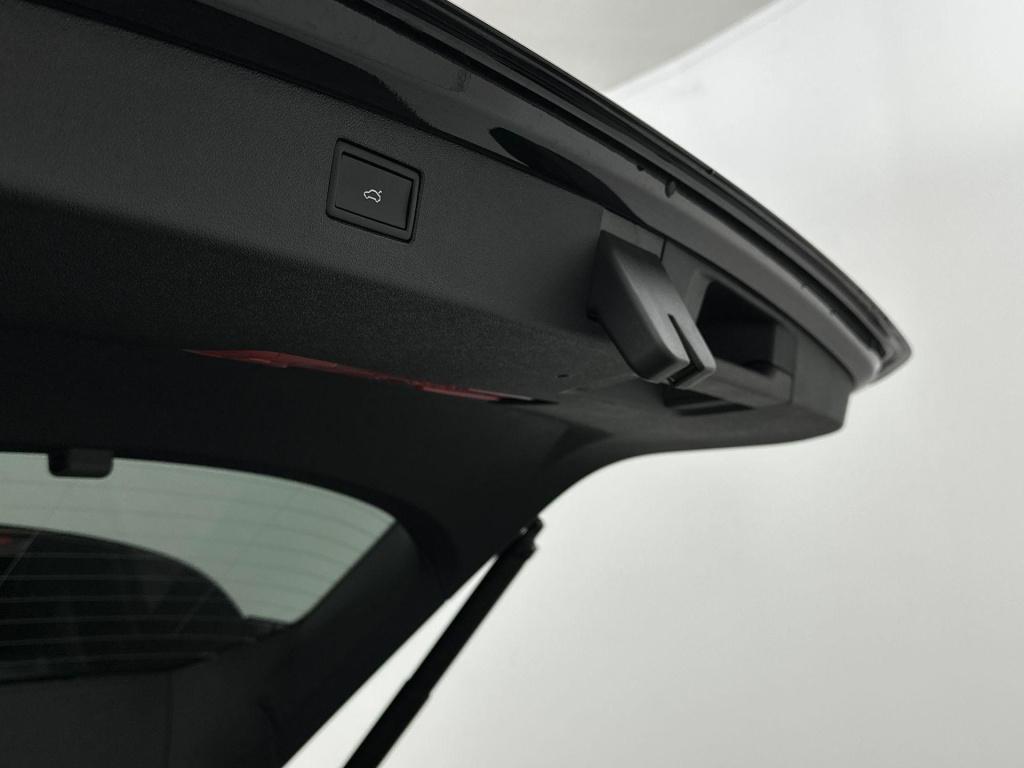 Volkswagen Tiguan limited edition 204pk plug in hybrid voordeel van € 3.500