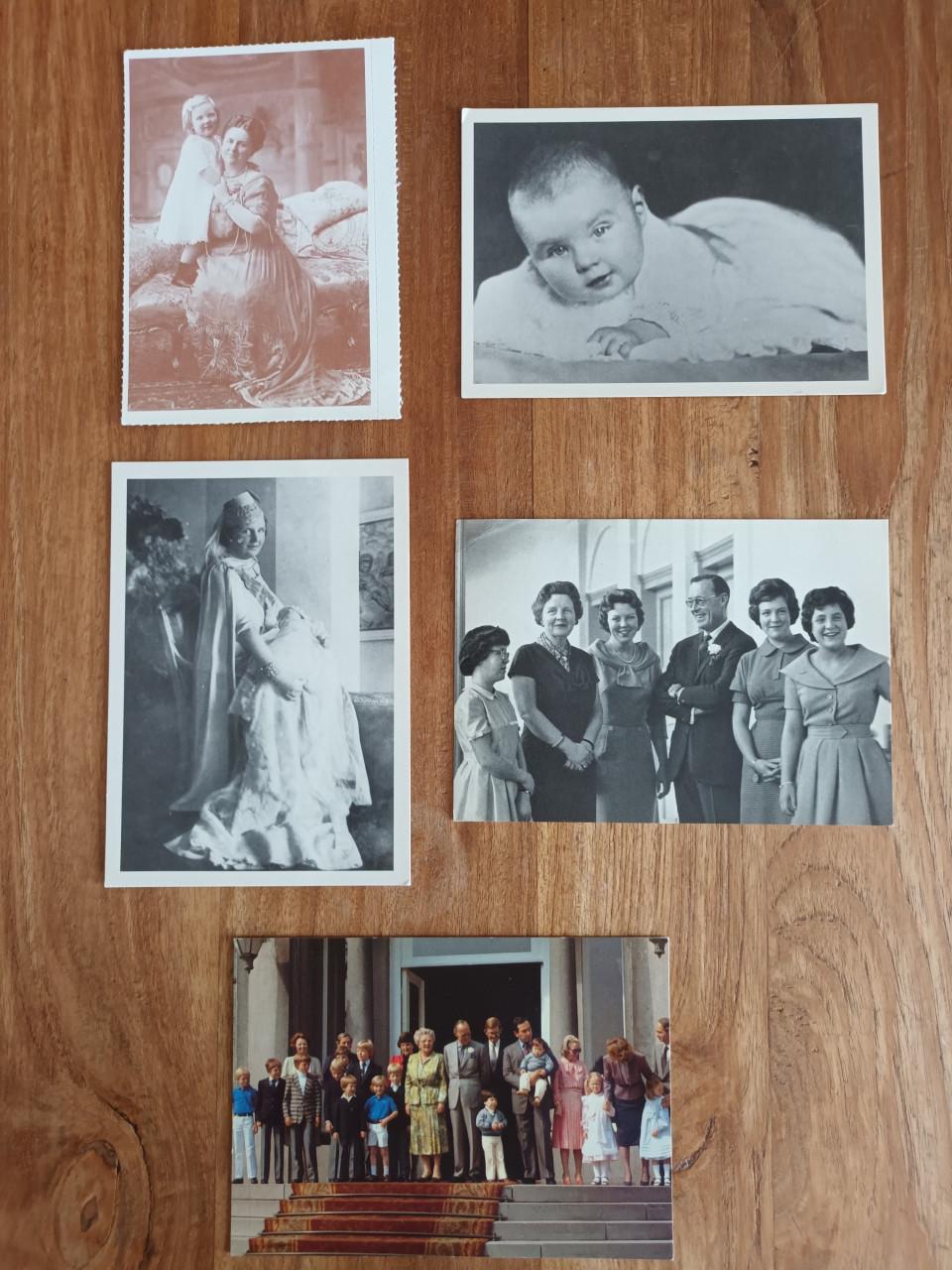 5 (foto) kaarten van de Koninklijke familie