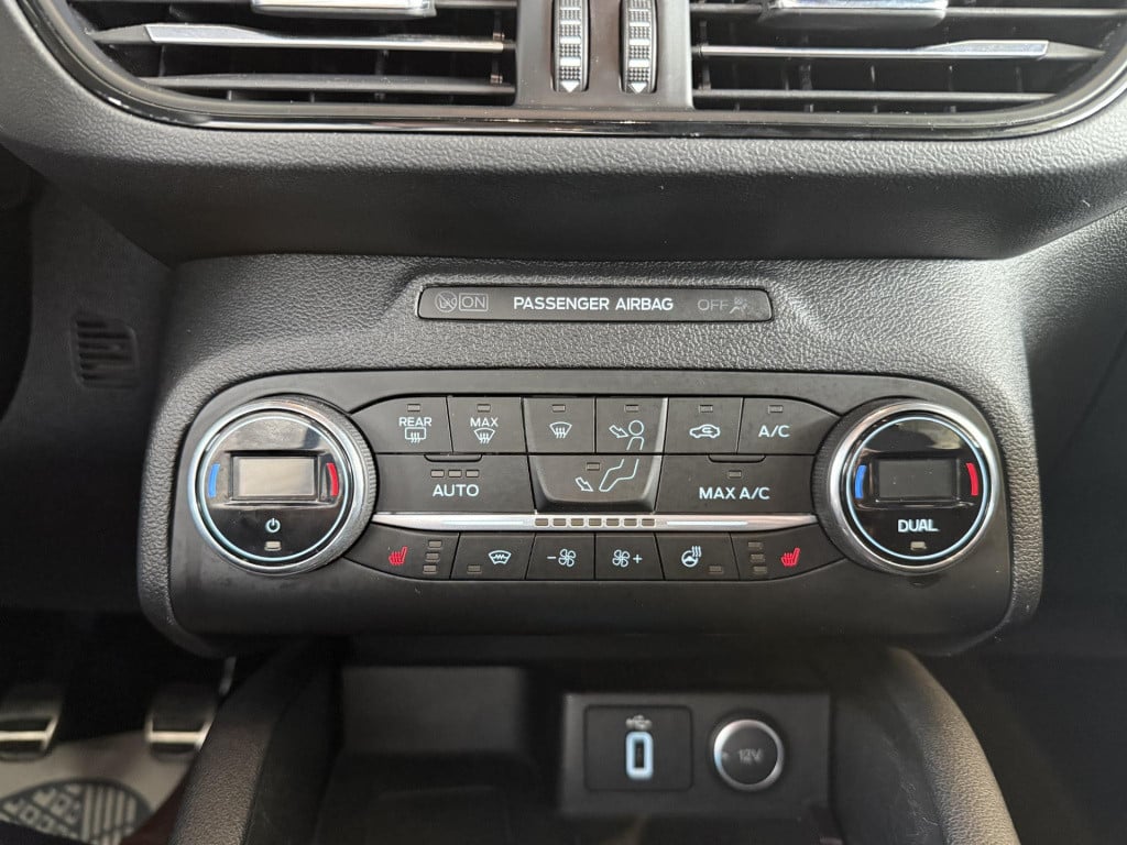 Ford Focus 1.0 ecoboost st line business 18'' | matrix led | acc | lane ass