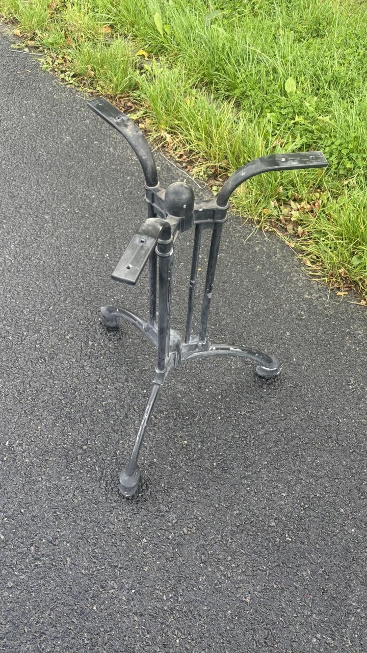 Metaal onderstel voor tuintafel