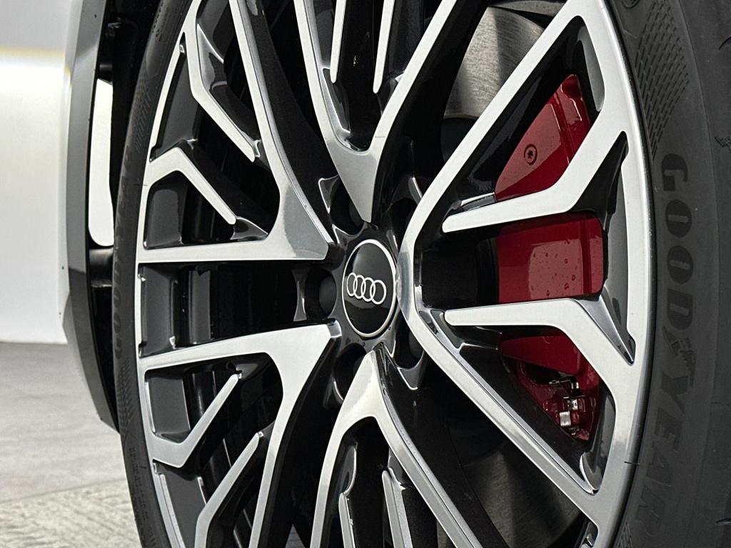 Audi A5 avant s edition 2.0 tfsi e 220 kw / 299 pk avant 7 versn