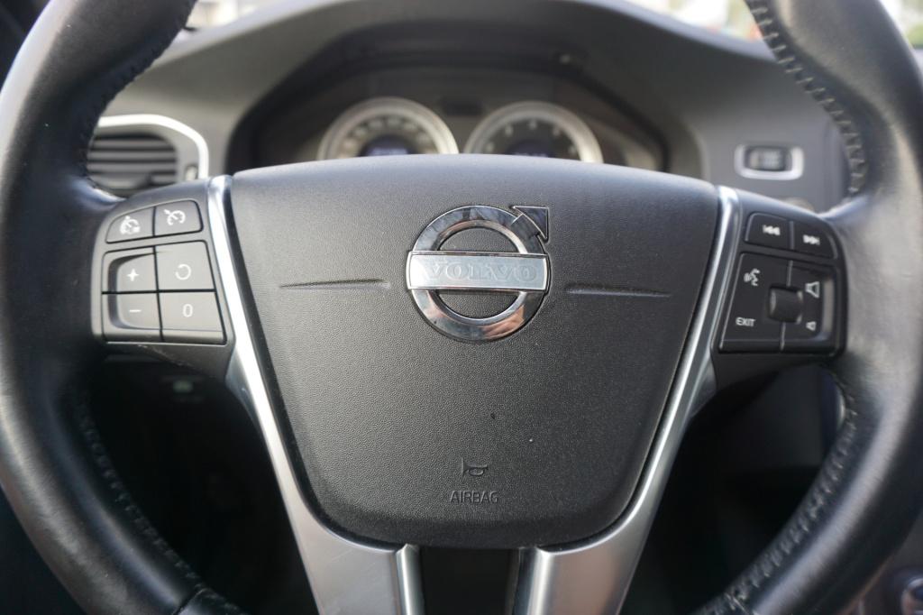 Volvo S60 1.6 t4 momentum automaat - climate / navi / cruise / parkeers. / 