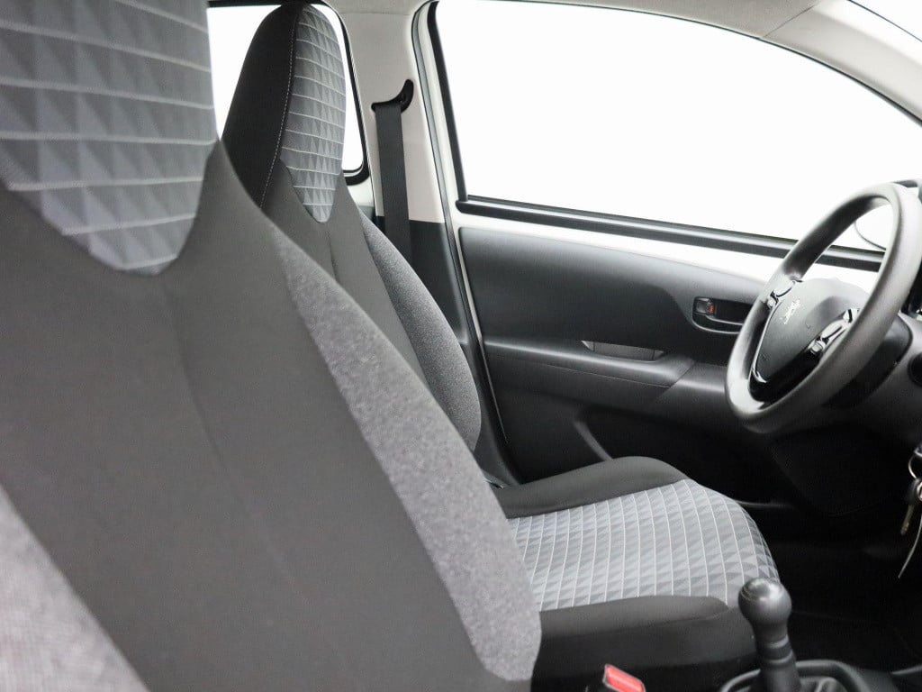 Peugeot 108 1.0 e-vti active | lage km stand! | bluetooth | airco | dab |