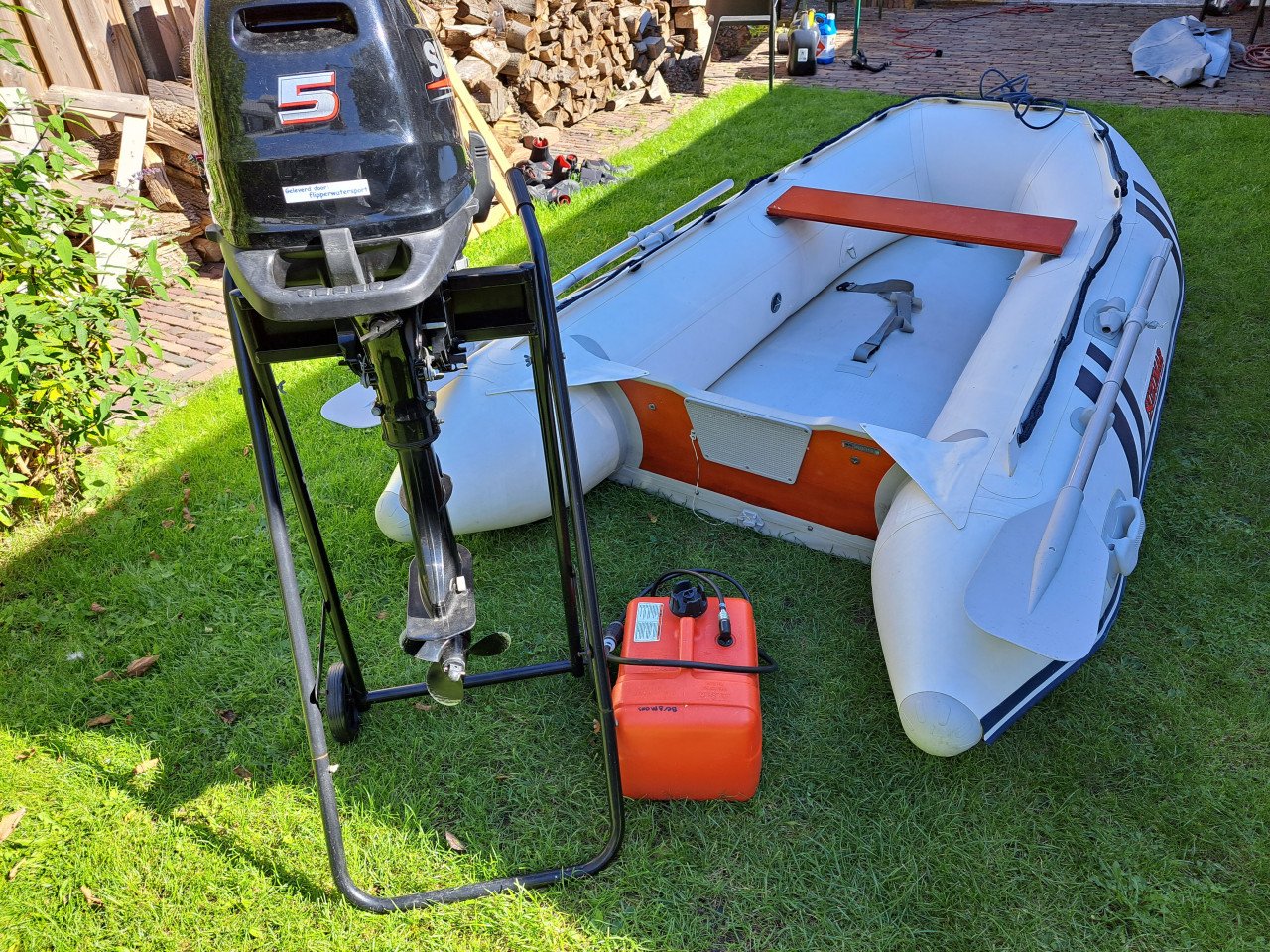 Zodiak suzumar met 5 pk motor