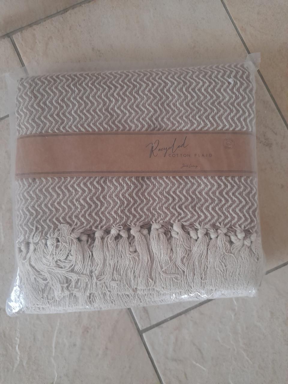 JENS Prachtig Kleed ( NIEUW) 130 x 180 (recycled cotton )