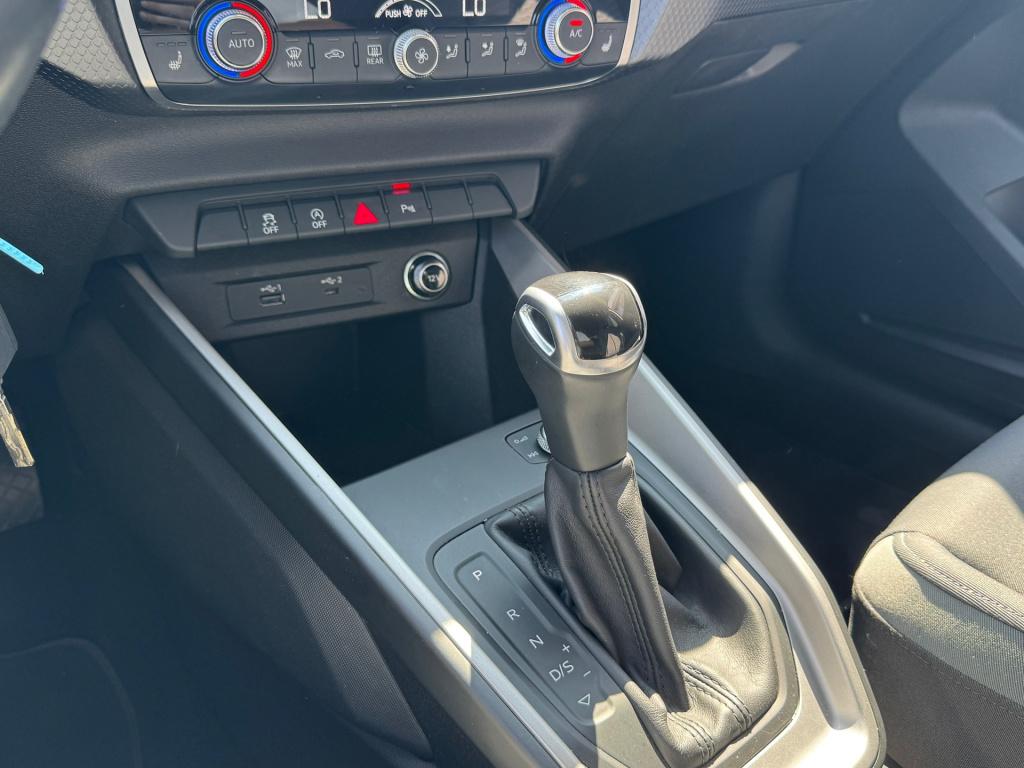 Audi A1 Sportback 30 tfsi s line * matrix led * carplay * cruise control * 