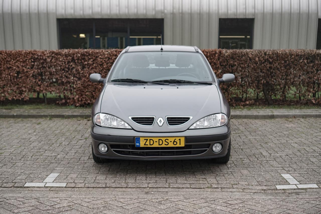 Renault Megane Berline - APK juni 2027