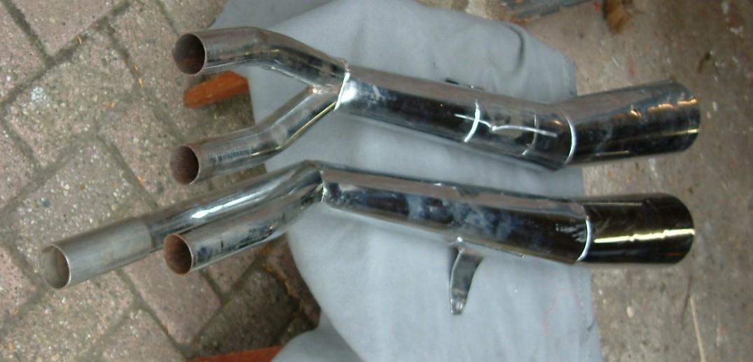 Honda bol dor 4 in een uitlaat   en 2 in 1 uitlaat  4 bochten en 2 dempers