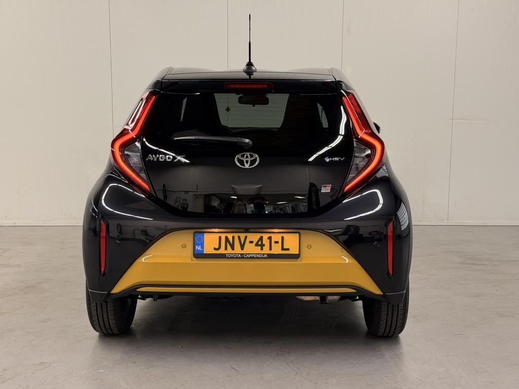 Toyota Aygo x hybrid 115 gr sport