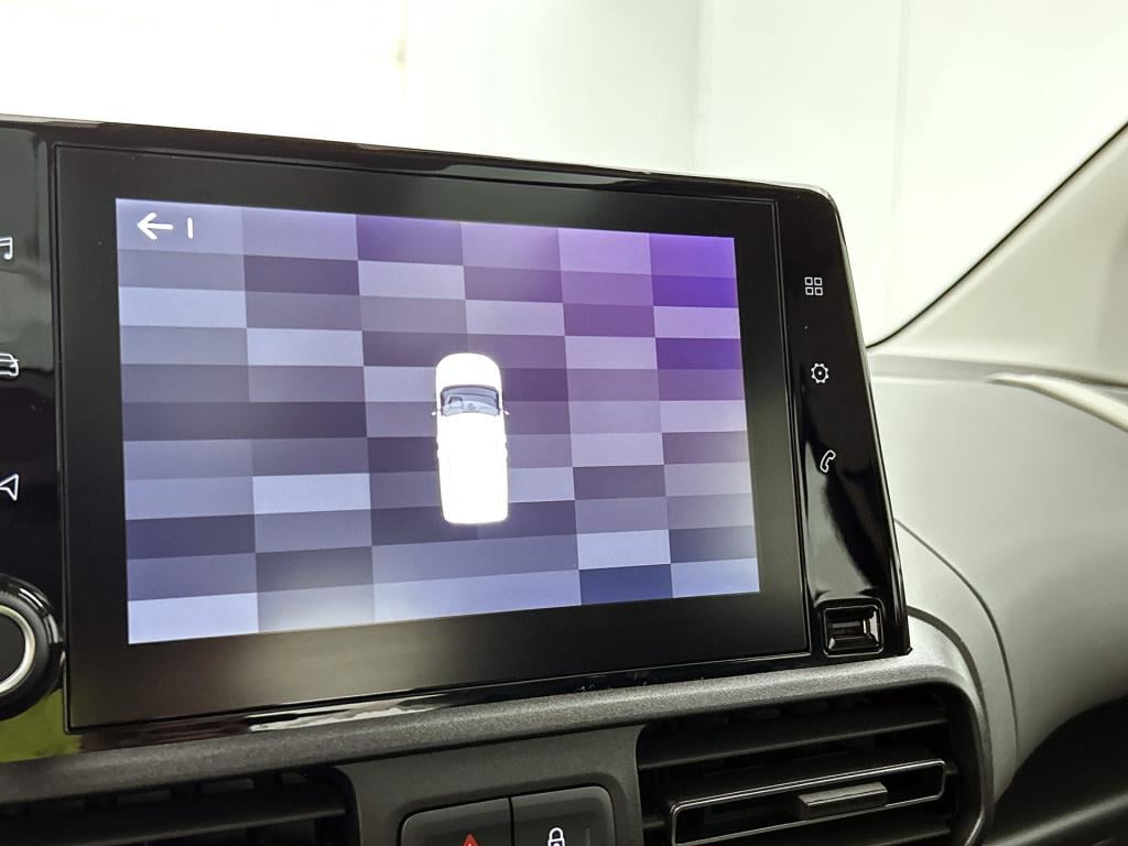 Citroen Berlingo 110 pk feel | rijklaar | trekhaak | parkeersensoren achter