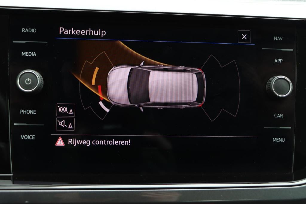 Volkswagen Polo 1.0 tsi highline r-line | stoelverwarming | adaptive