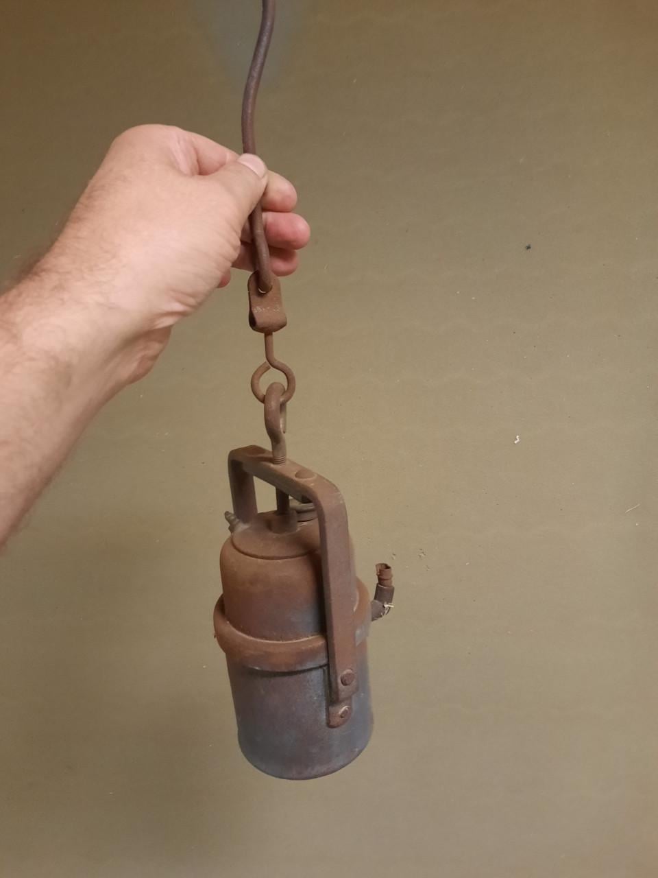 Antieke mijnlamp carbid lamp