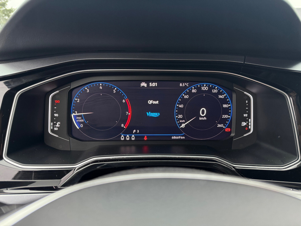 Volkswagen Polo 1.0 tsi highline * virtual cockpit * keyless * camera