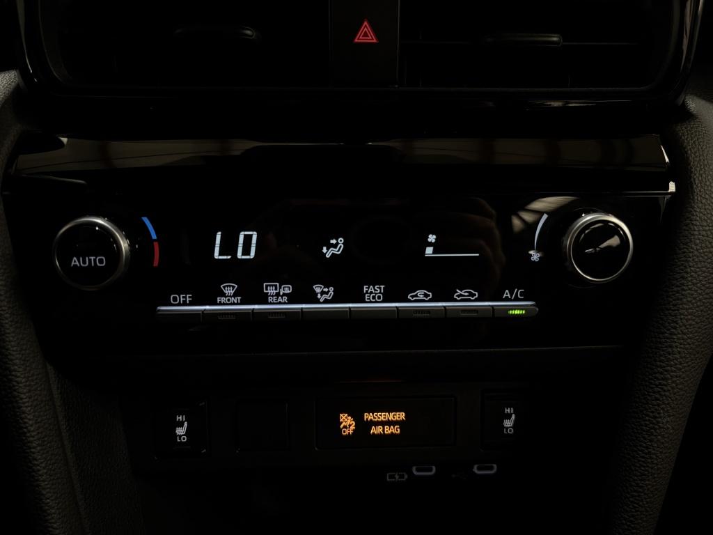 Toyota Yaris Cross 1.5 hybrid 115 first | stoel.ver| comfort pack| camera| 