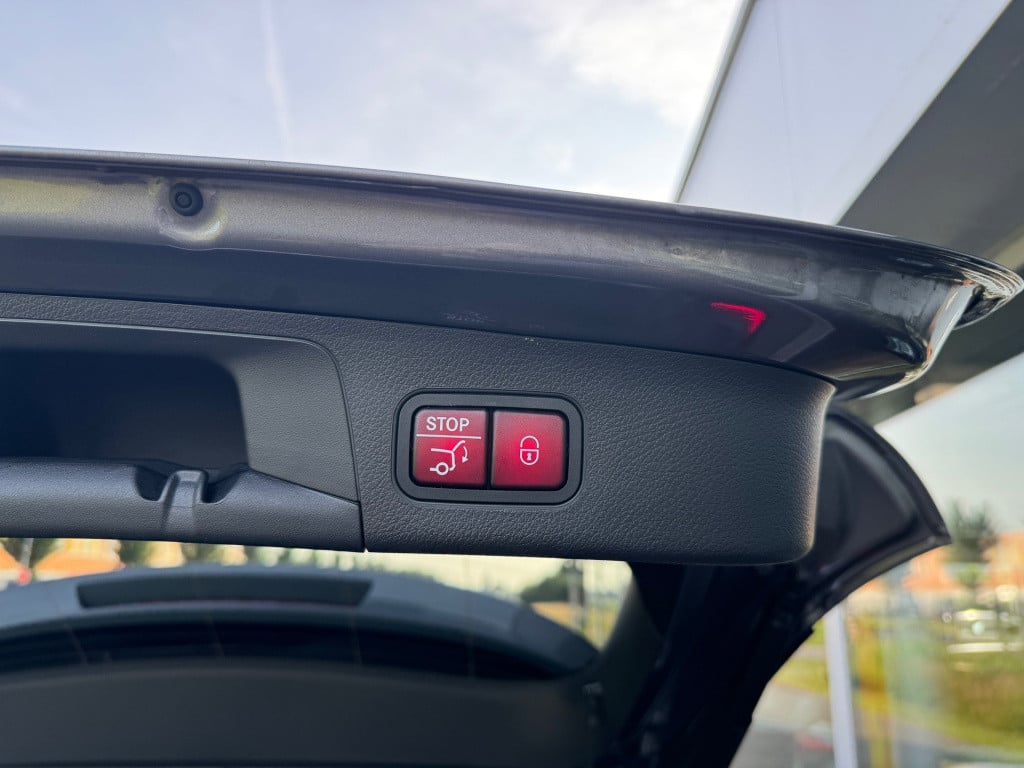 Mercedes-Benz Gla-klasse 250 e amg line automaat / panoramaschuifdak / face