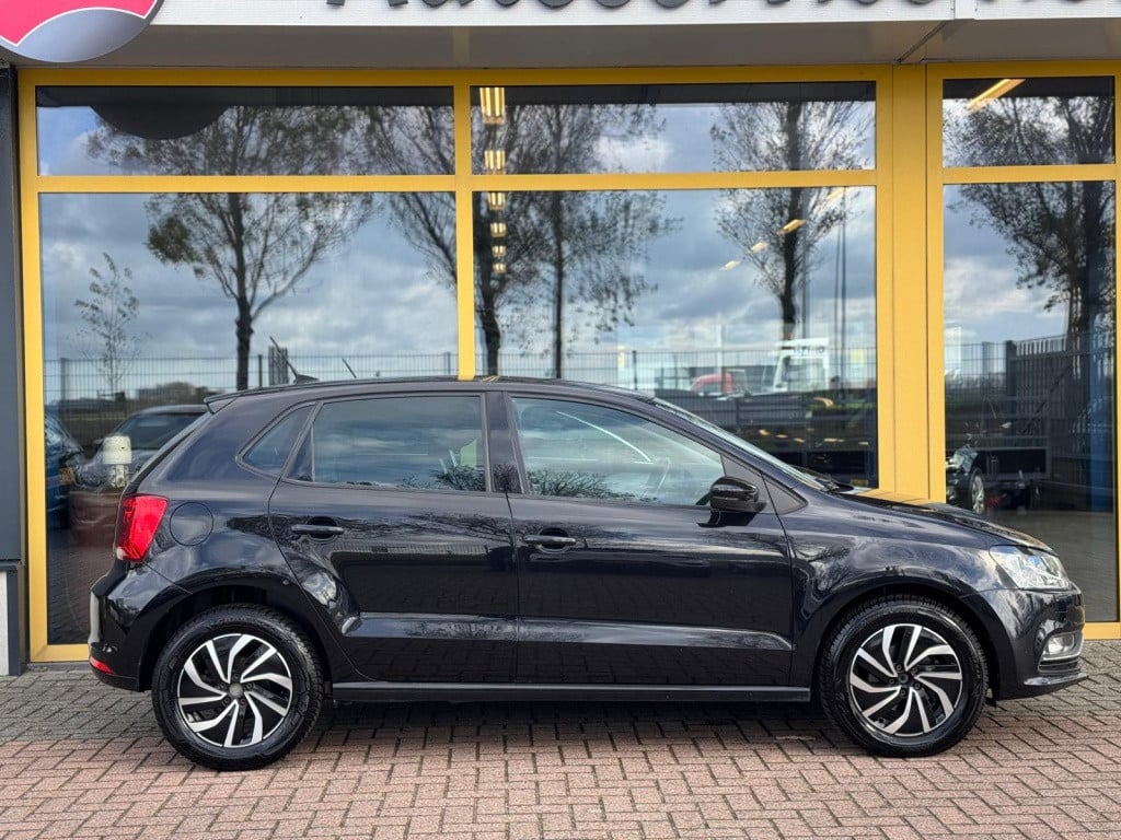 Volkswagen Polo 1.2 tsi automaat - lm velgen - pdc