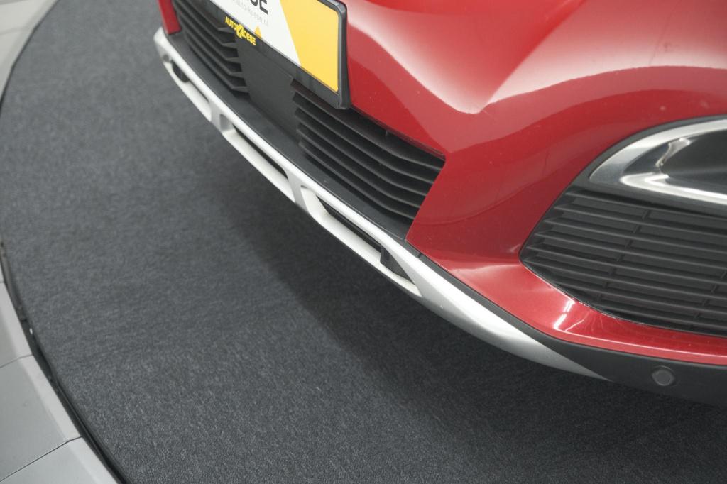 Peugeot 3008 puretech 130 eat6 gt | allseason banden | trekhaak | panoramad