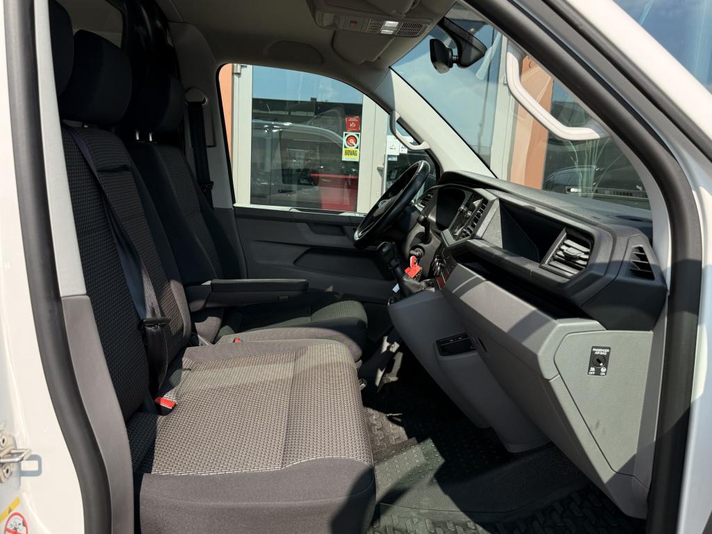 Volkswagen Transporter 2.0 tdi l2h1 28 comfortline t6 | 150pk | 6bak | navi