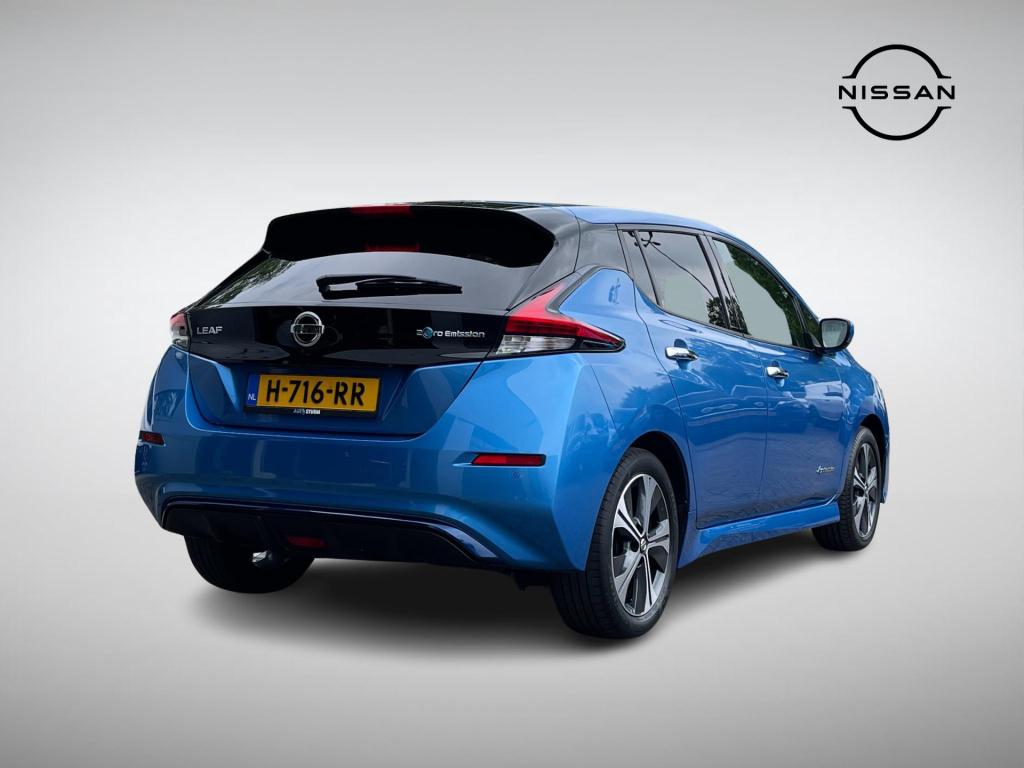 Nissan Leaf n-connecta 40 kwh soh 84% | navigatie | 360° camera | stuur- + 