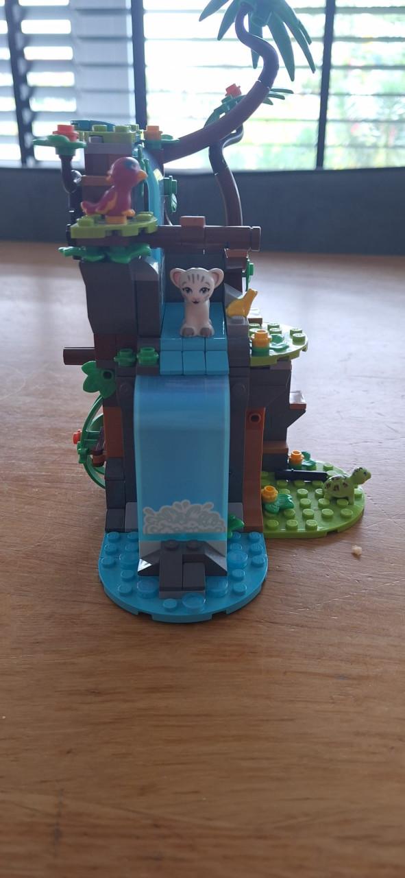 Goede staat LEGO Friends Jungle Reddingsactie met luchtballon 41423