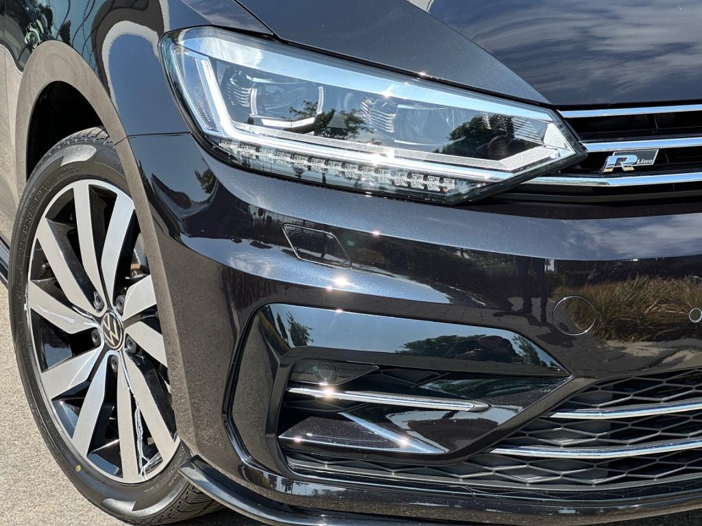 Volkswagen Touran 1.5 tsi 150pk dsg r-line highline | led | trekhaak | dode