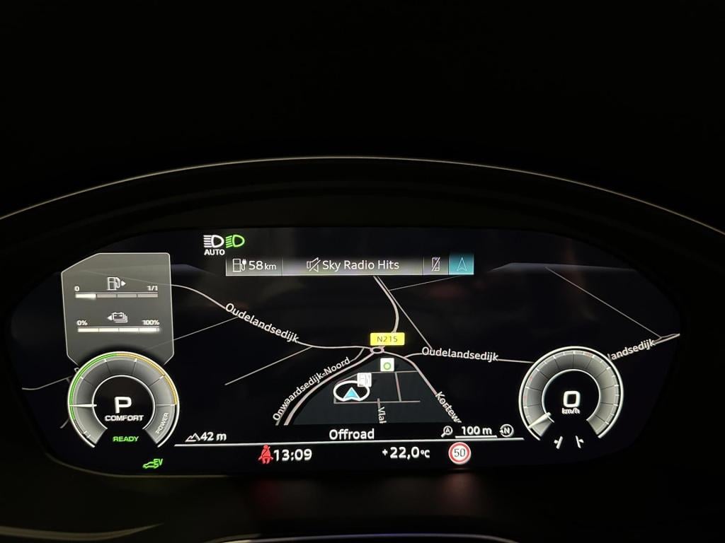 Audi Q5 50 tfsi e s edition competition *keyless*camera*chronosgrey*trekhaa