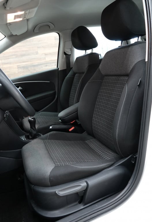 Volkswagen Polo 1.2 tsi comfortline | cruise | navi | alarm |