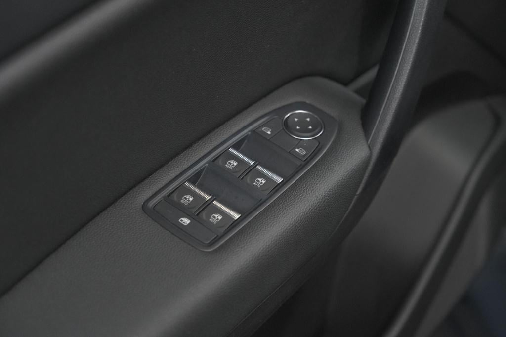 Renault Captur 1.6 e-tech full hybrid 145 techno | camera | navigatie | par