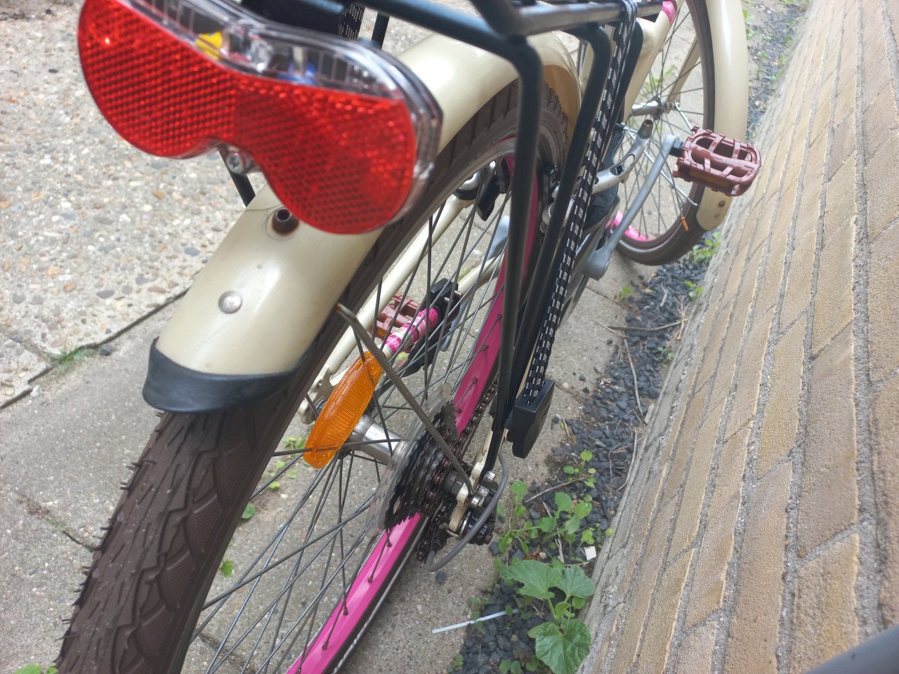 Te koop meisjesfiets btwin 24 inch