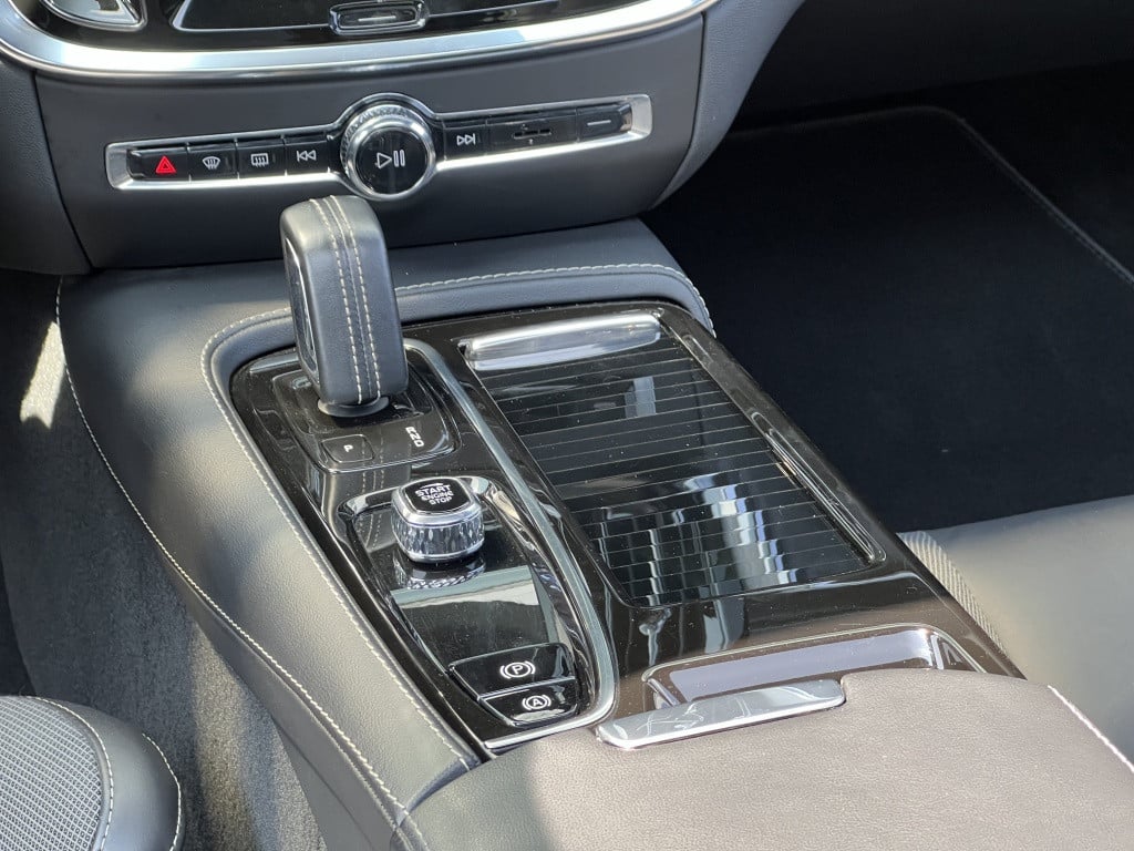 Volvo V60 t6 398pk recharge r-design| panodak| adap.cruise| trekhaak| awd|