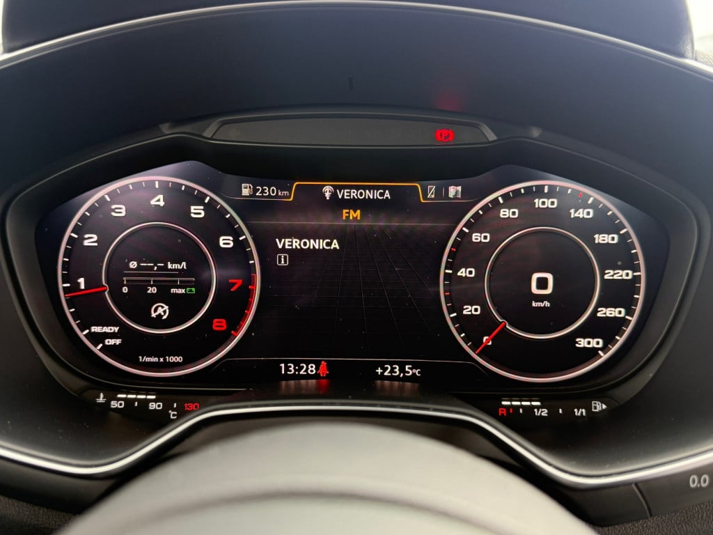 Audi TT 2.0 tfsi pro line +