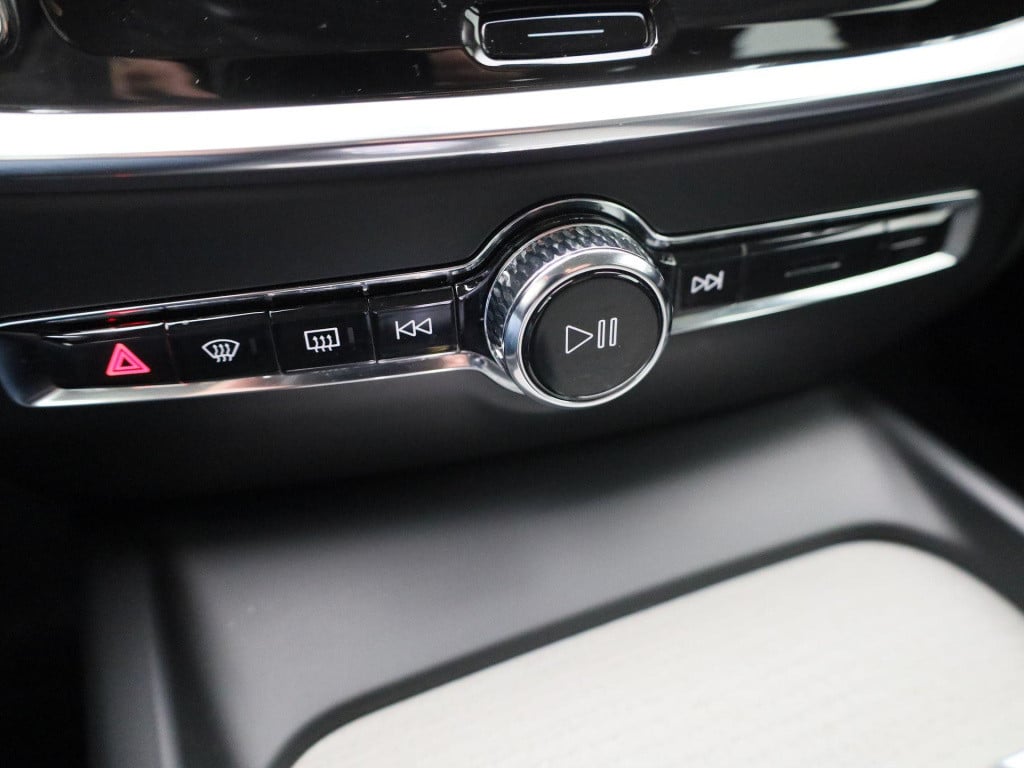 Volvo V60 2.0 b4 inscription | automaat | lmv | virtual cockpit | parkeer s
