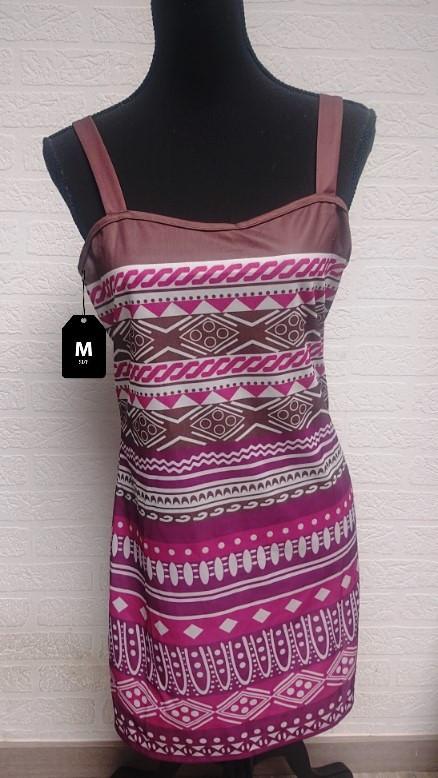 Pakket dameskleding 18 stuks maat M/L