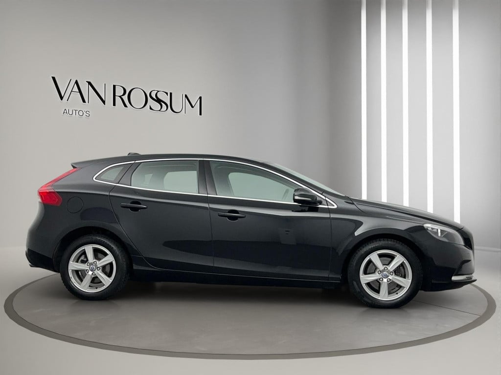 Volvo V40 1.6 t3 momentum clima cruise 107262km