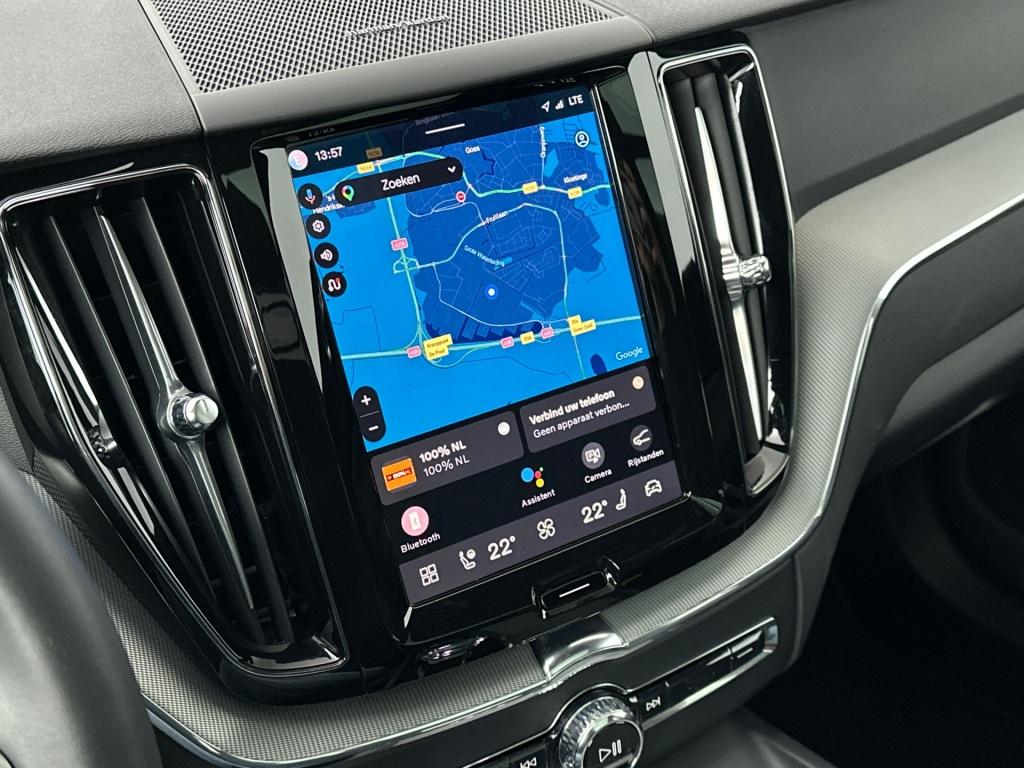 Volvo XC60 t6 398pk recharge black edition ultra| pano| luchtvering| 360 ca