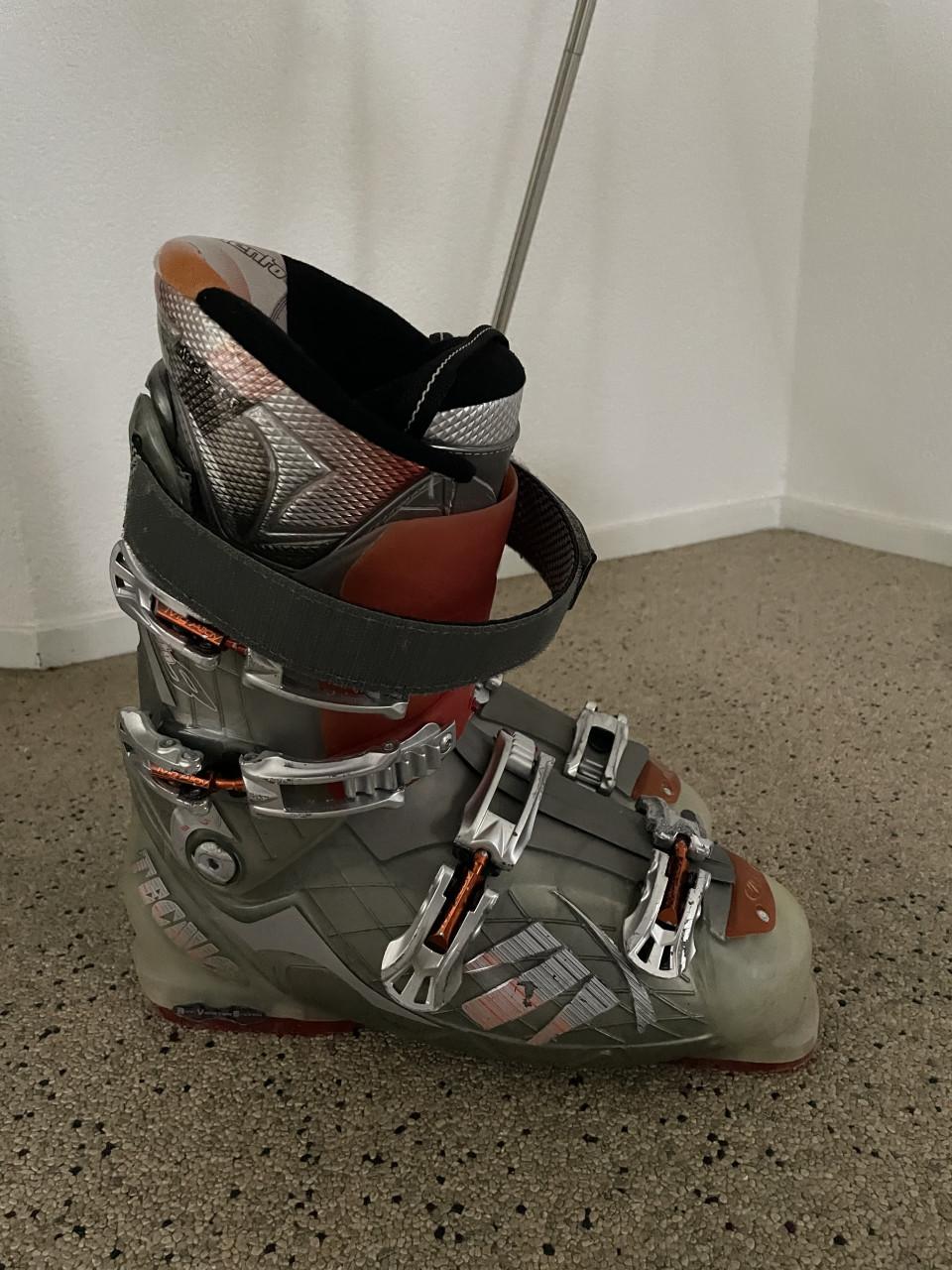 Skischoenen Technica maat 45