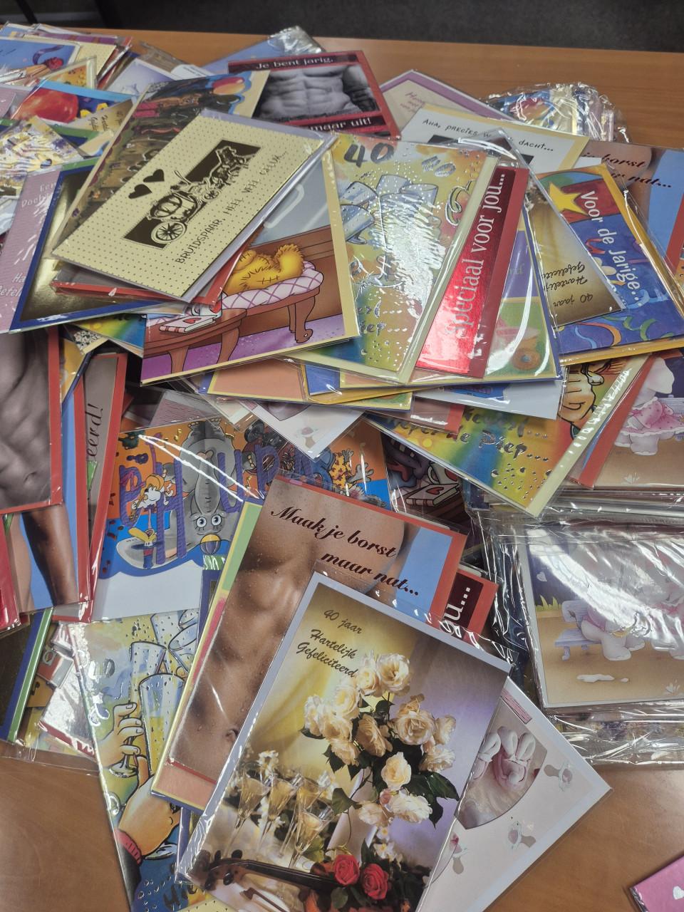 600 wenskaarten assorti