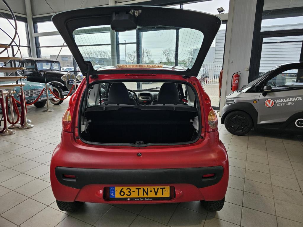 Peugeot 107 1.0-12v xr