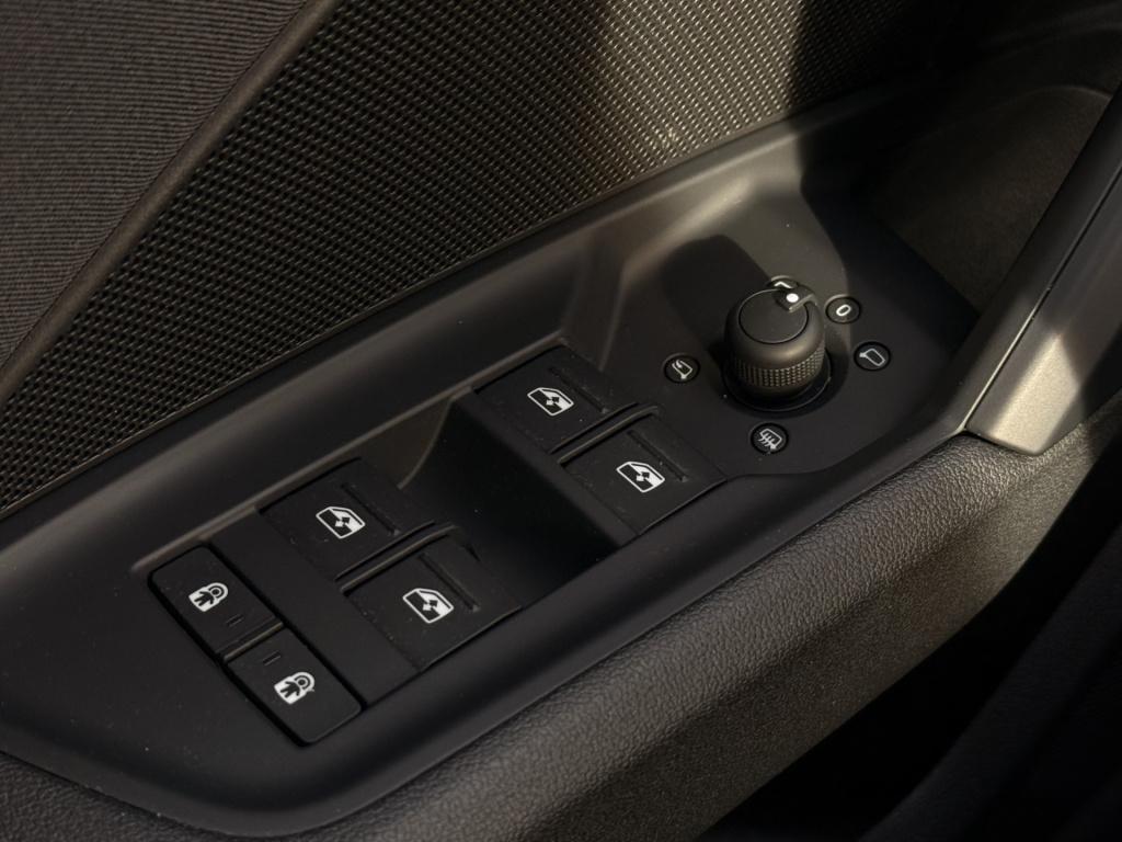 Audi A3 limousine 30 tfsi advanced edition | navi | acc | stoelverwarming |