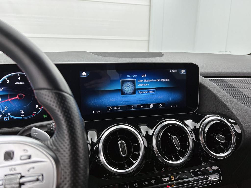 Mercedes-Benz B-Klasse 200 business solution amg | wegklapbare trekhaak | s