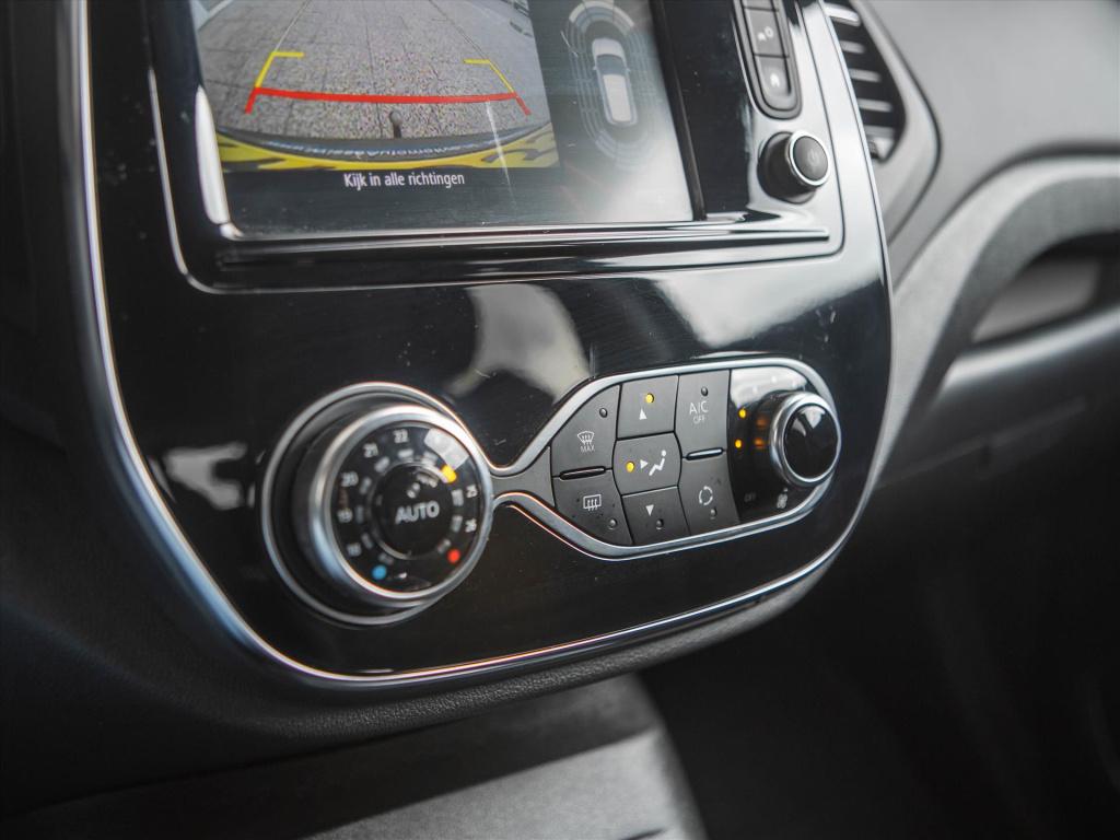 Renault Captur tce 90pk intens | trekhaak | navigatie | park. sensoren | cr