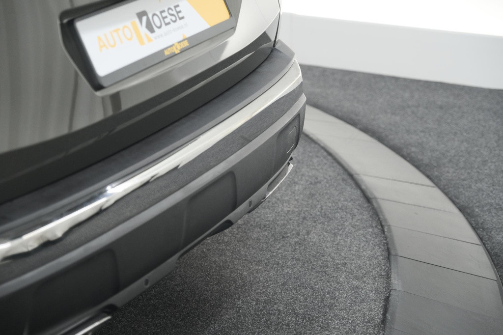 Peugeot 3008 puretech 130 eat6 allure | camera | navigatie | apple carplay 