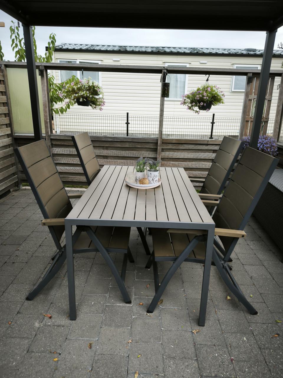 6 verstelbare polywood tuinstoelen