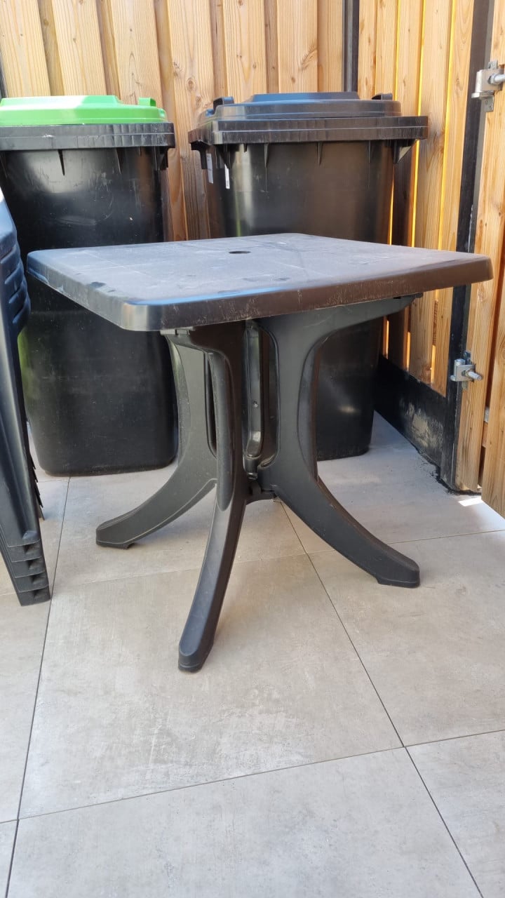 Tuintafel met 5 stoelen
