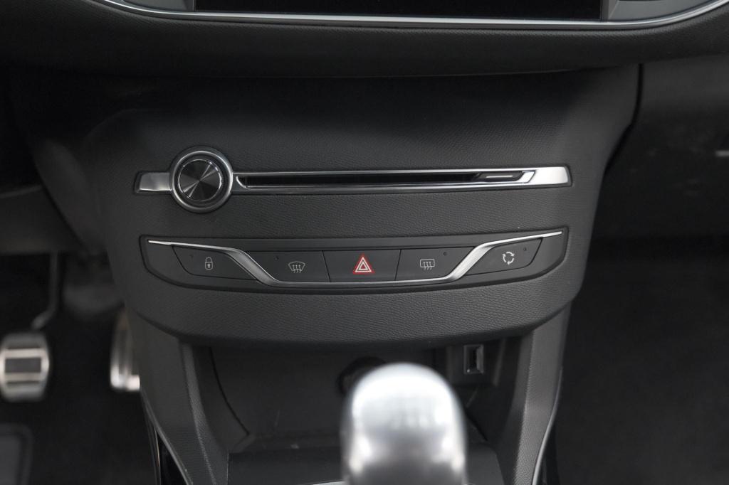 Peugeot 308 sw puretech 130 gt-line | trekhaak | panoramadak | camera | alc