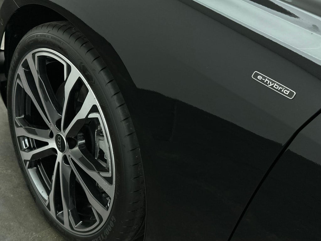 Audi A5 avant s edition 2.0 tfsi e 220 kw / 299 pk avant 7 versn