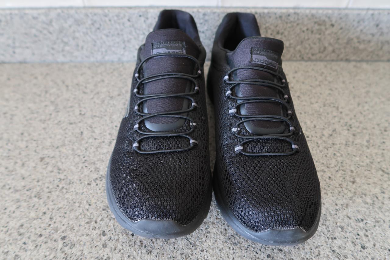 Skechers Sneakers "Summits" in zwart en maat 41, zijn zo goed als nieuw.