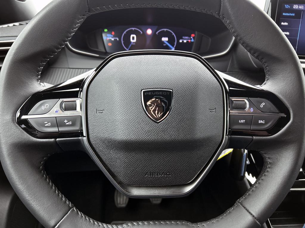 Peugeot 2008 100 pk allure | rijklaar | parkeersensoren rondom | apple carp