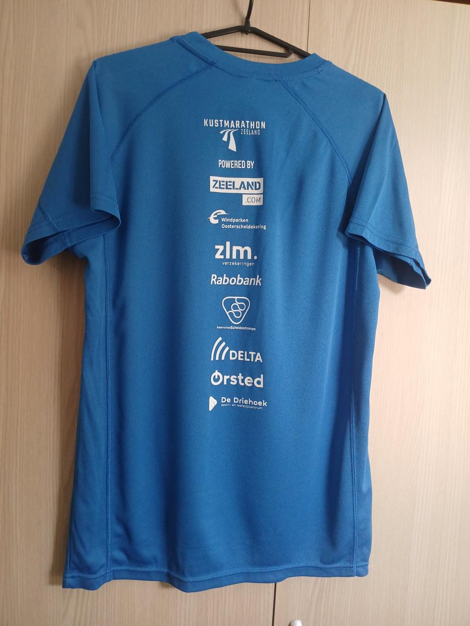 Kustmarathonshirt 2024 maat S.